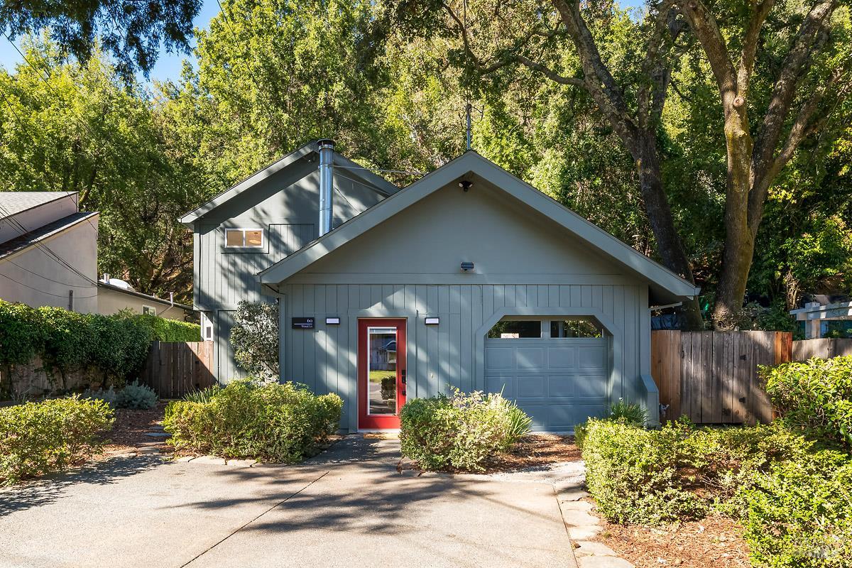 60 Wood Ln