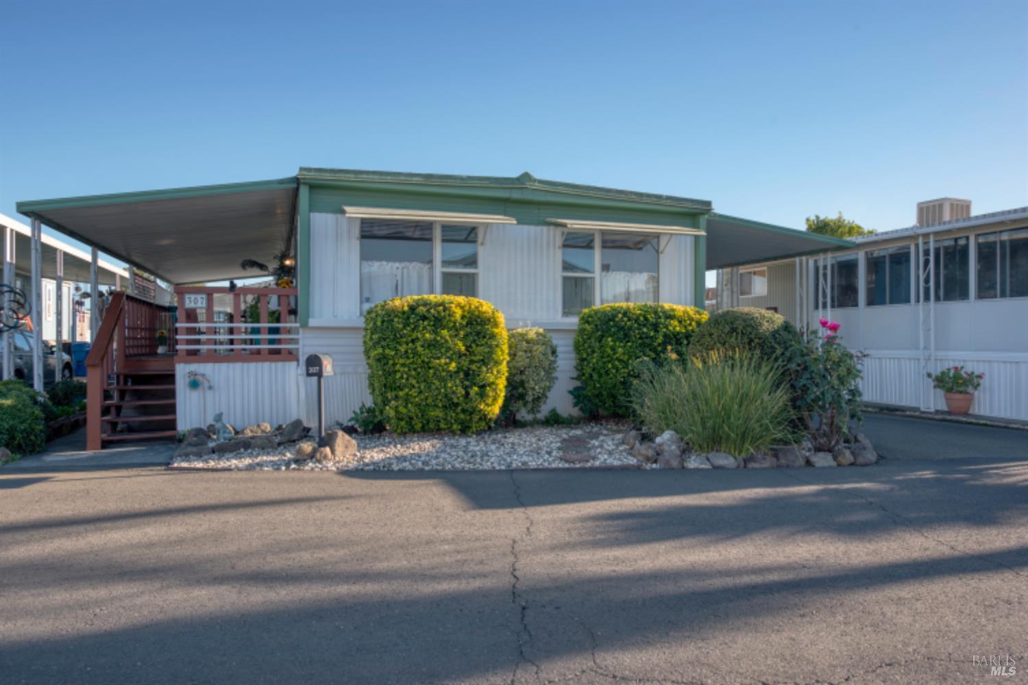 307 Stacey Way