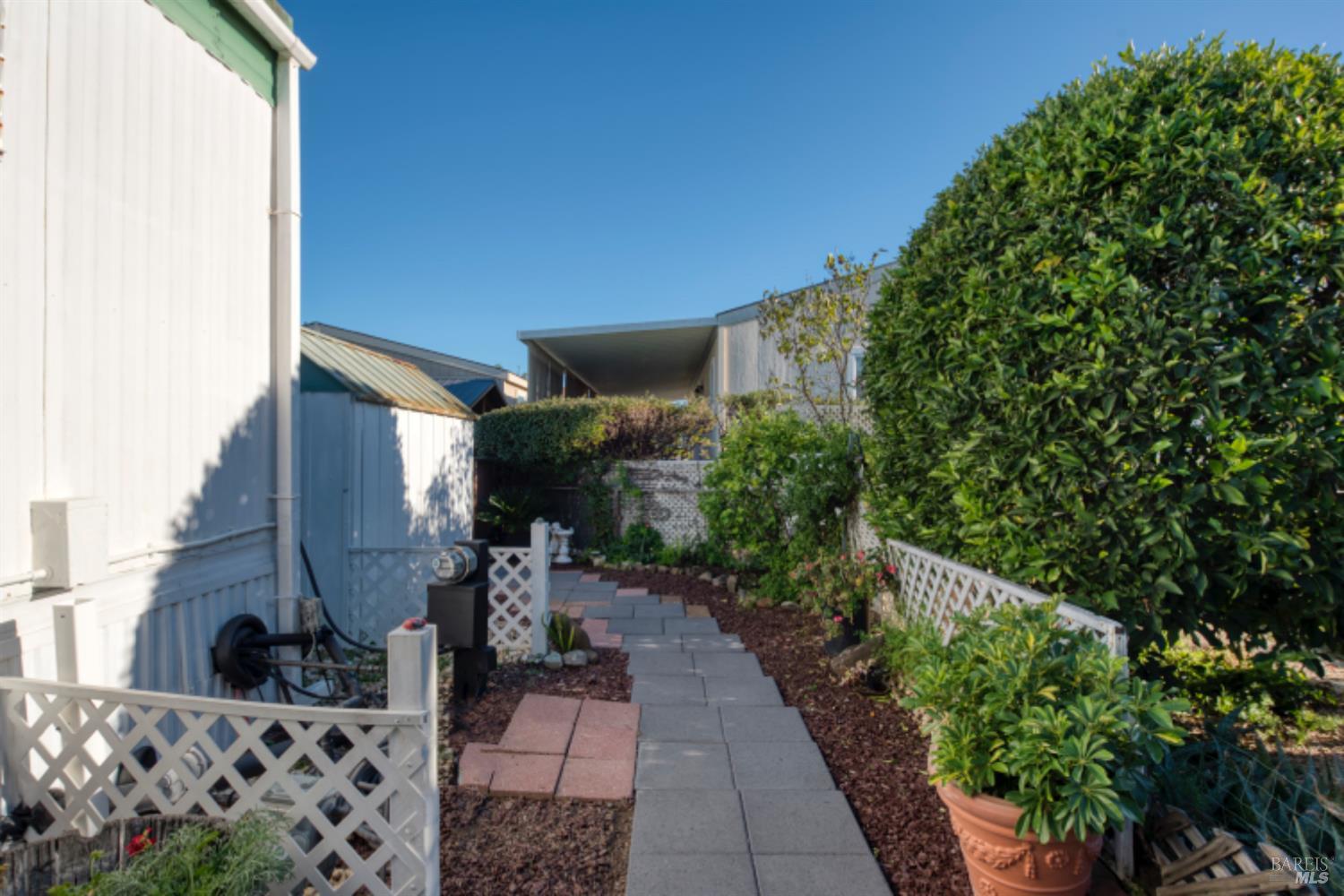307 Stacey Way