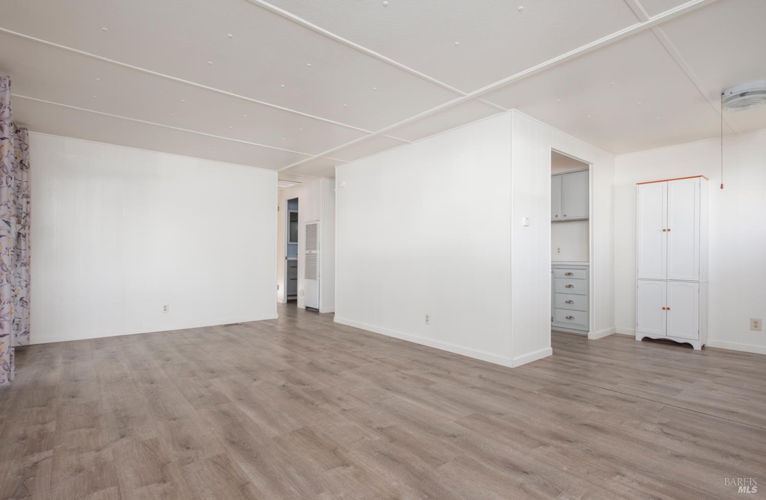 307 Stacey Way