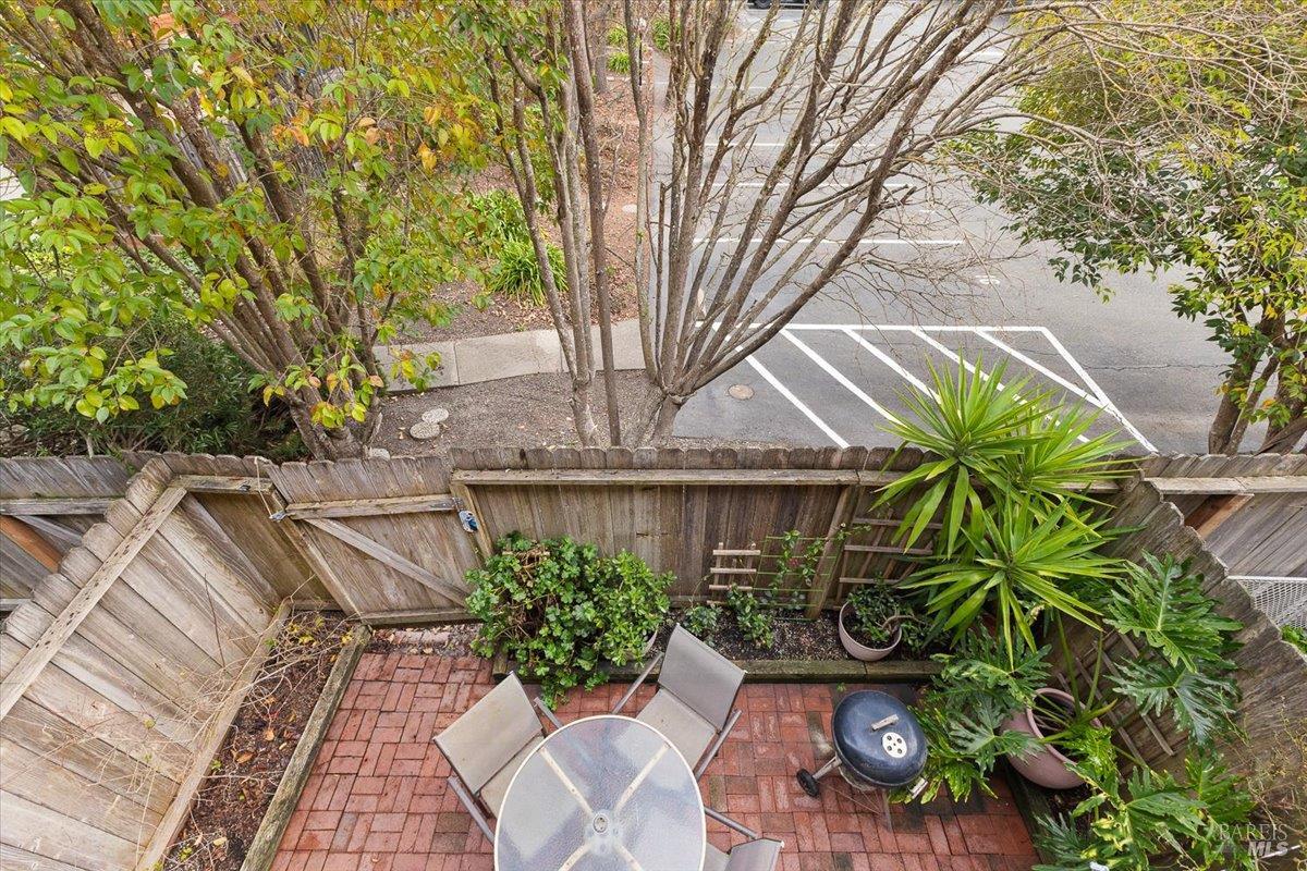 1003 Golf Course Drive