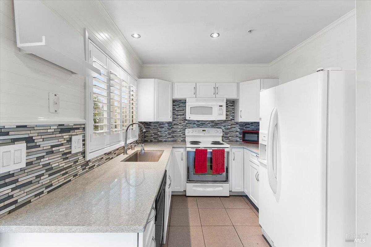 1003 Golf Course Drive