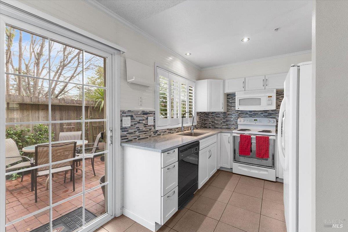 1003 Golf Course Drive