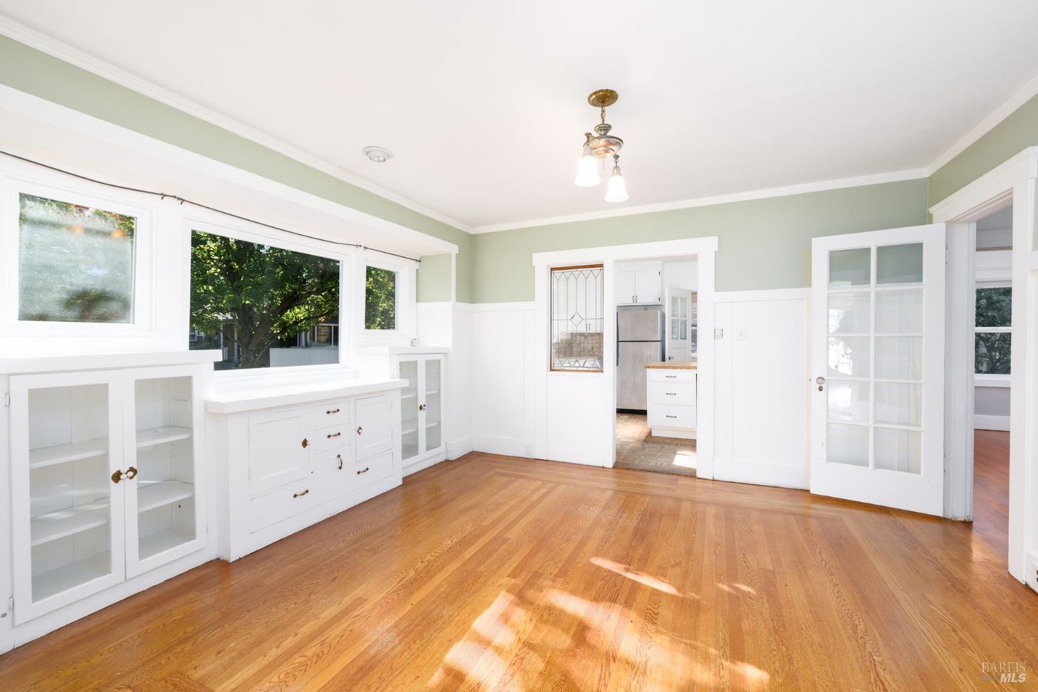 1203 Glenn Street