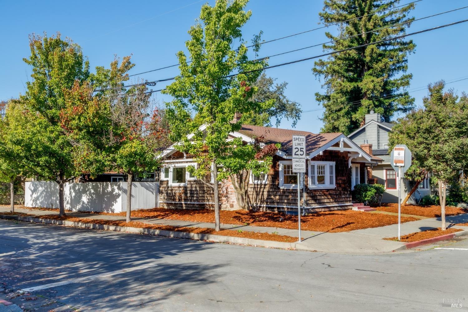 1203 Glenn Street