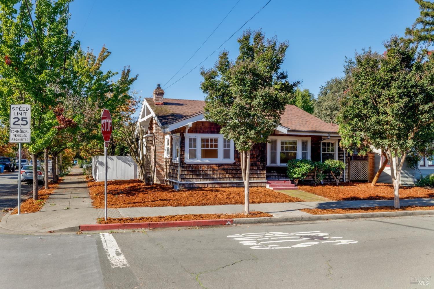 1203 Glenn Street