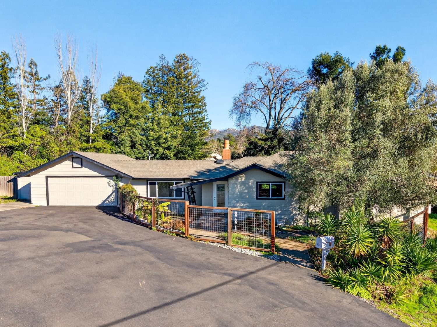 221 Hayman Court