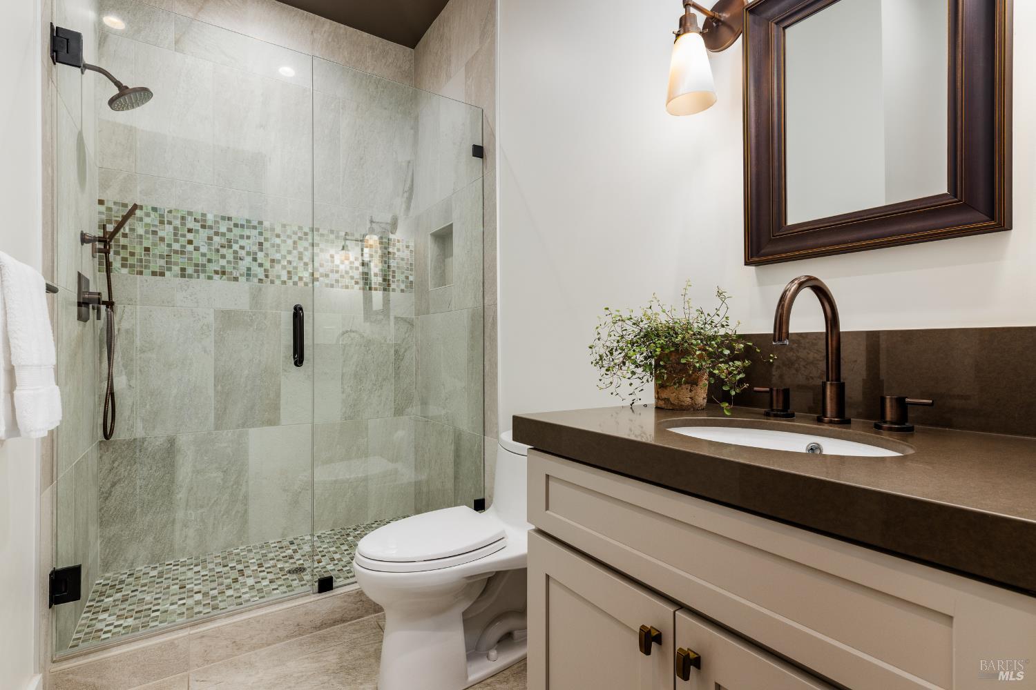 6476 Red Winery Road