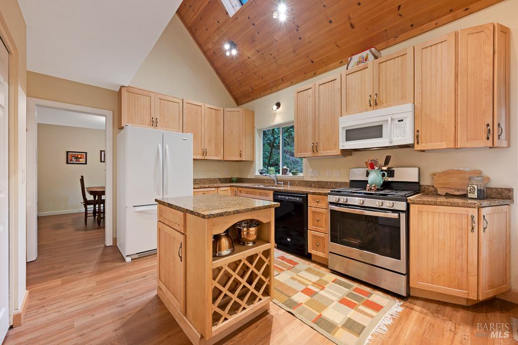 2305 Cazadero Highway