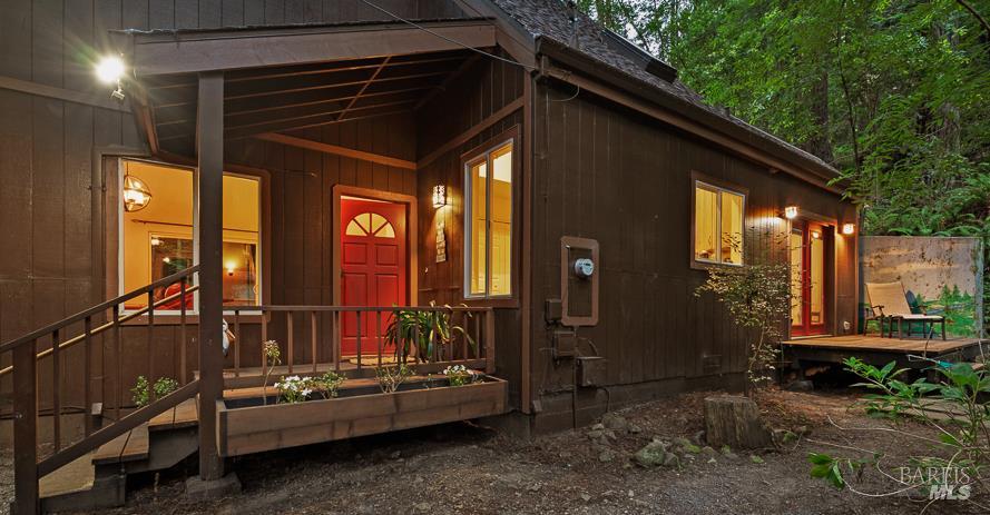 2305 Cazadero Highway