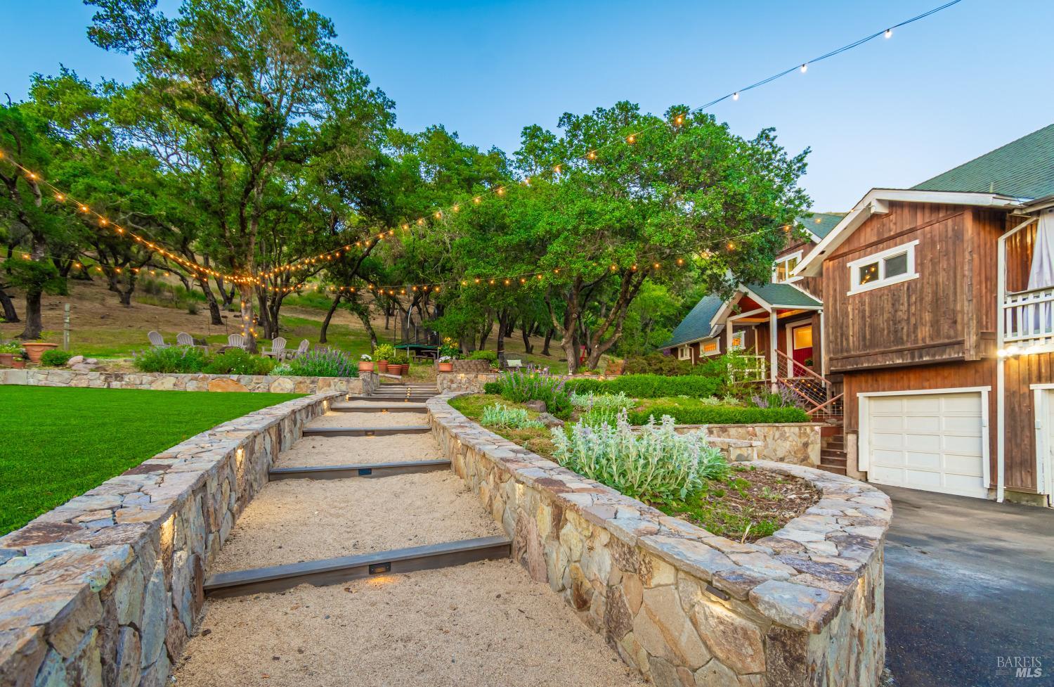 1114 Mount George Avenue