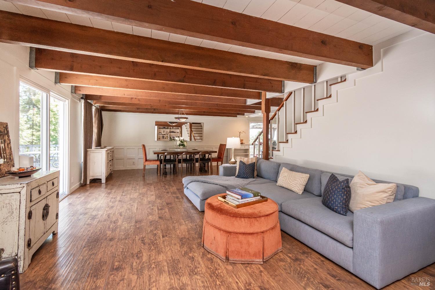 1114 Mount George Avenue