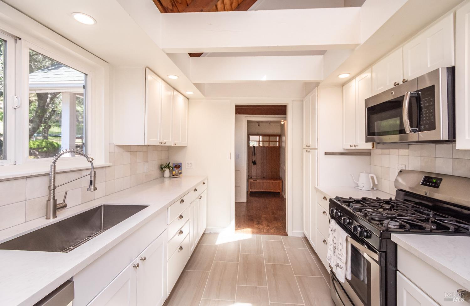 1114 Mount George Avenue