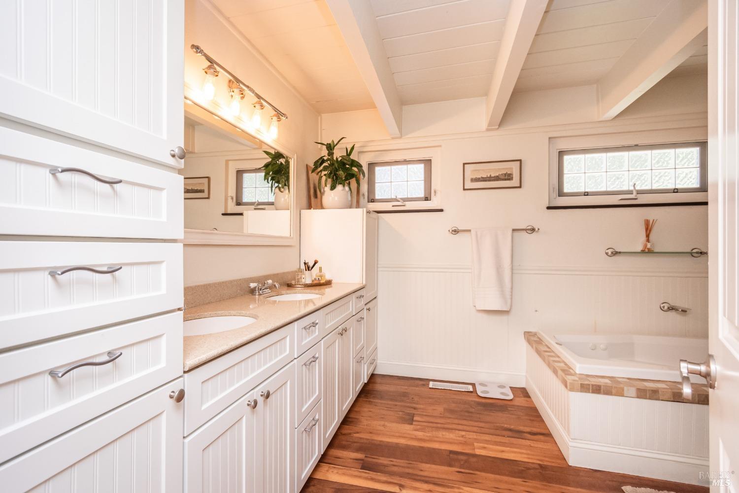 1114 Mount George Avenue