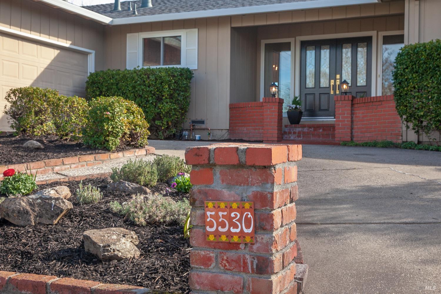 5530 Dupont Drive