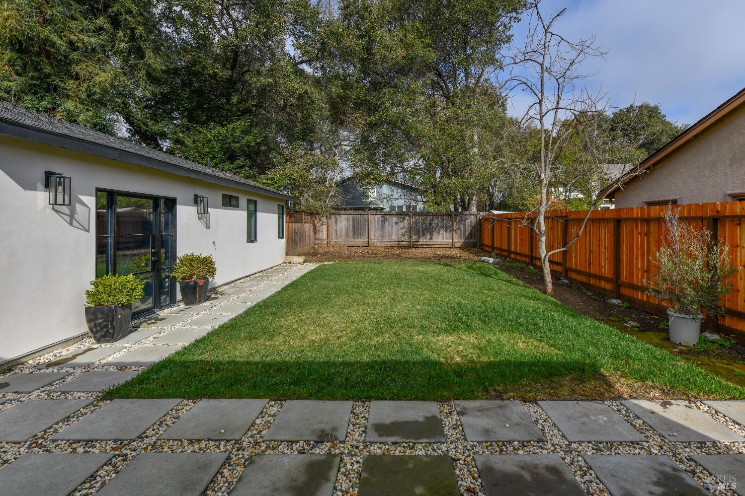 2470 W Pueblo Avenue
