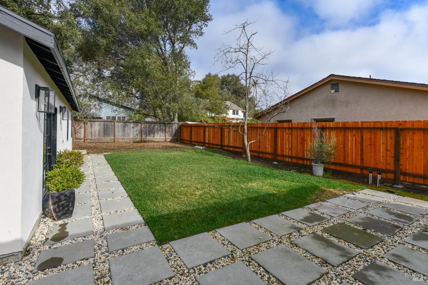 2470 W Pueblo Avenue