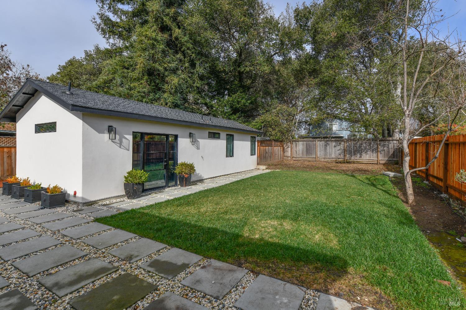 2470 W Pueblo Avenue