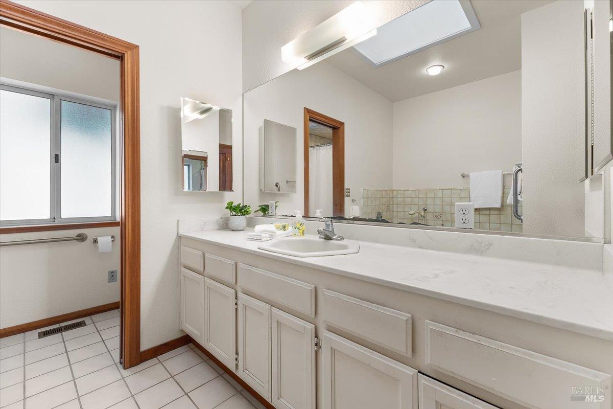 920 Lytton Springs Road