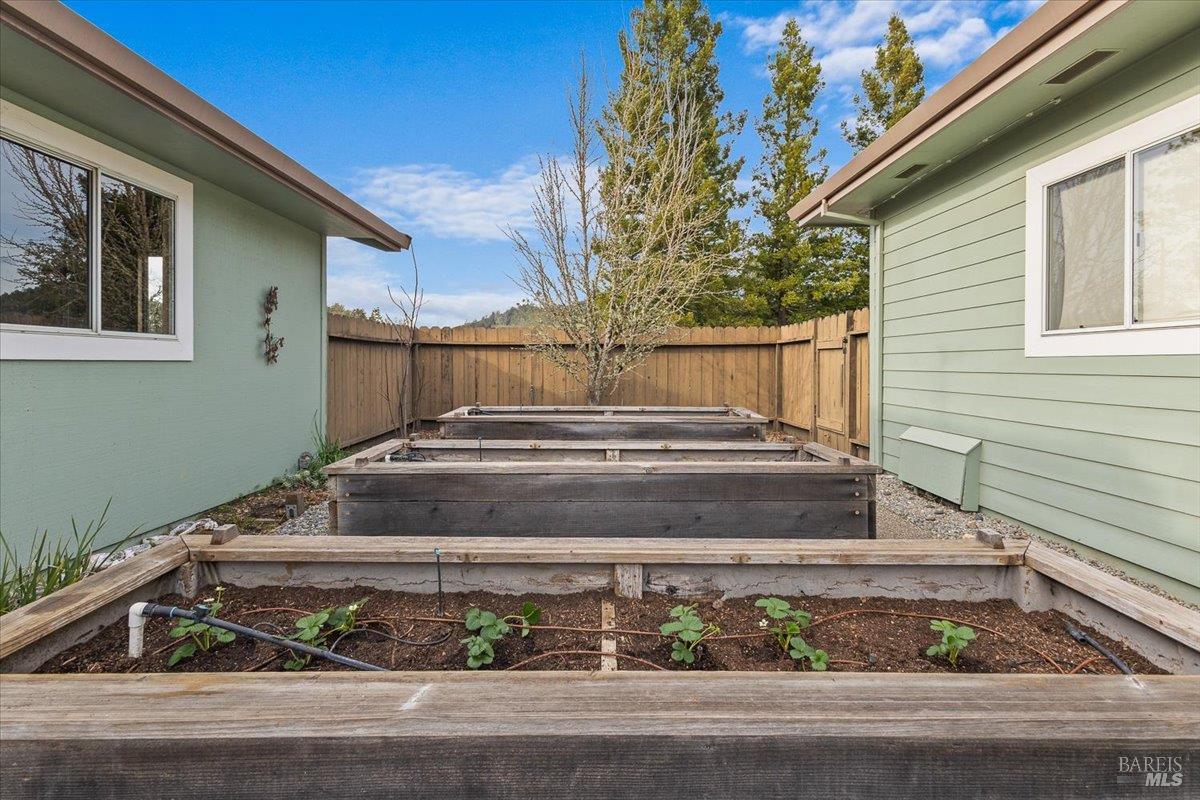 920 Lytton Springs Road