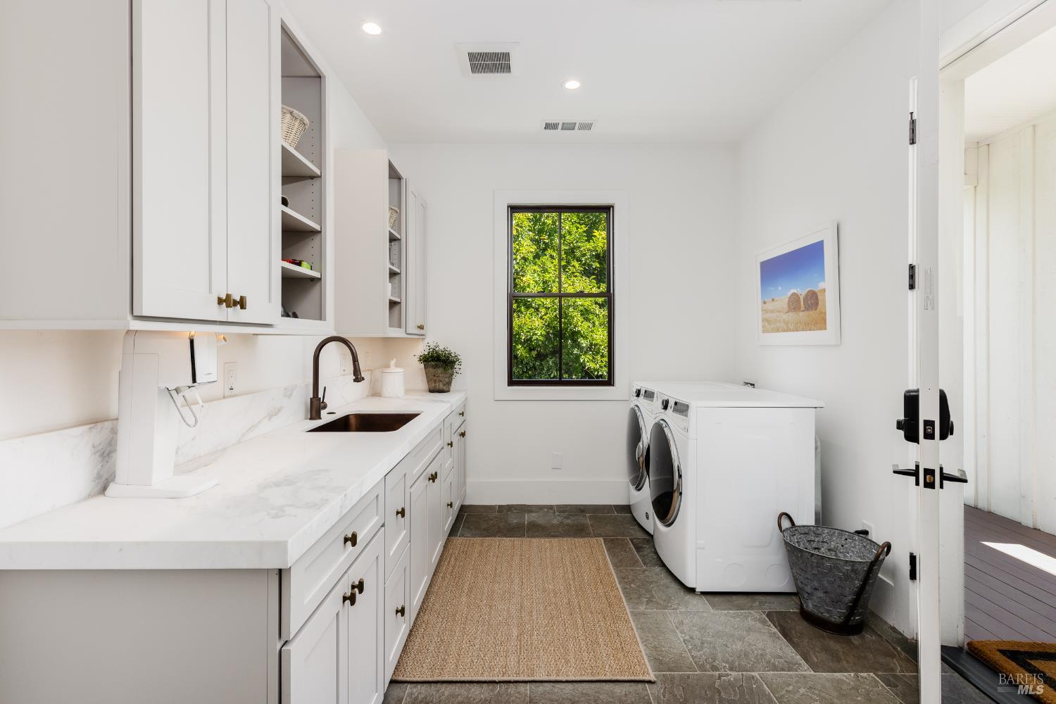 6476 Red Winery Road