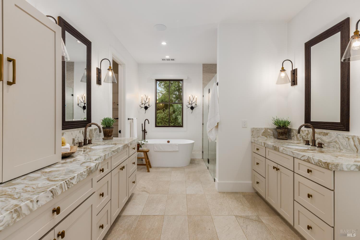 6476 Red Winery Road