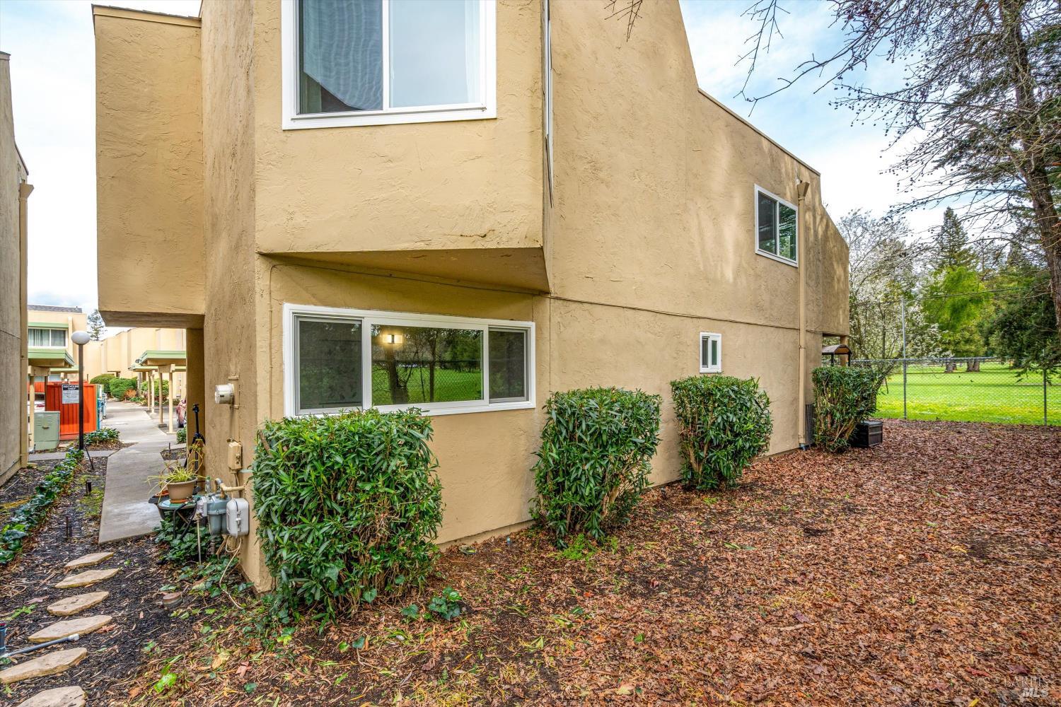 3098 Yulupa Avenue