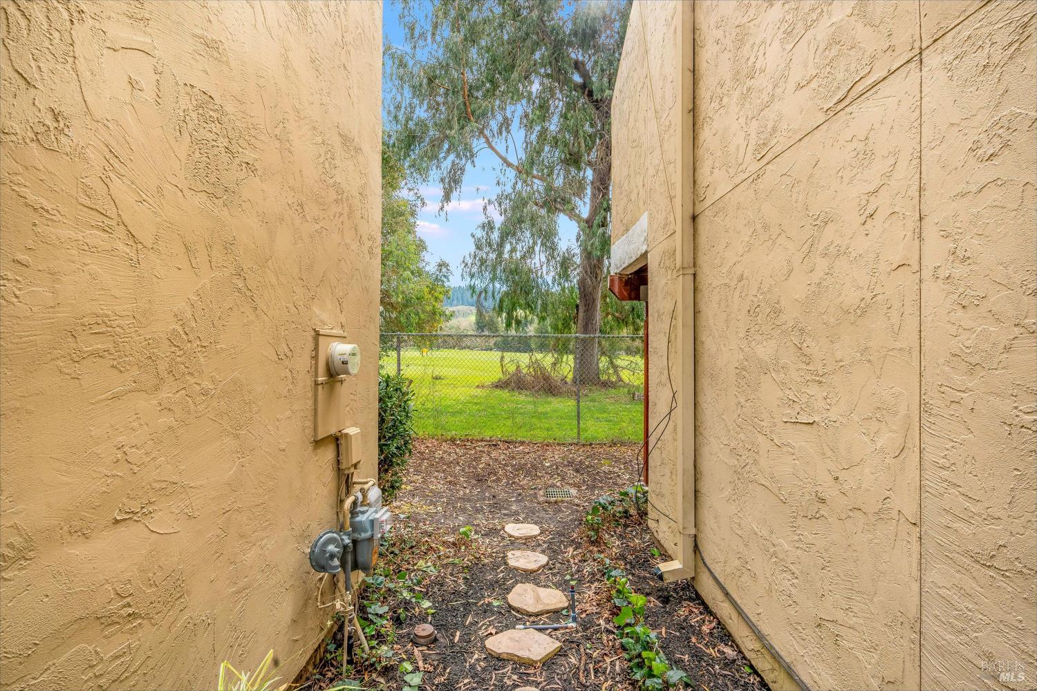 3098 Yulupa Avenue