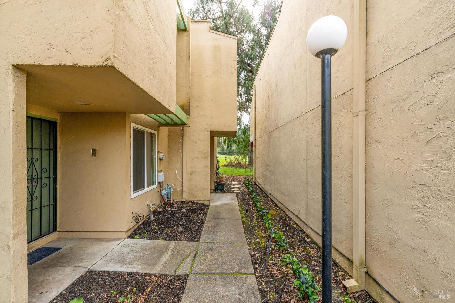 3098 Yulupa Avenue