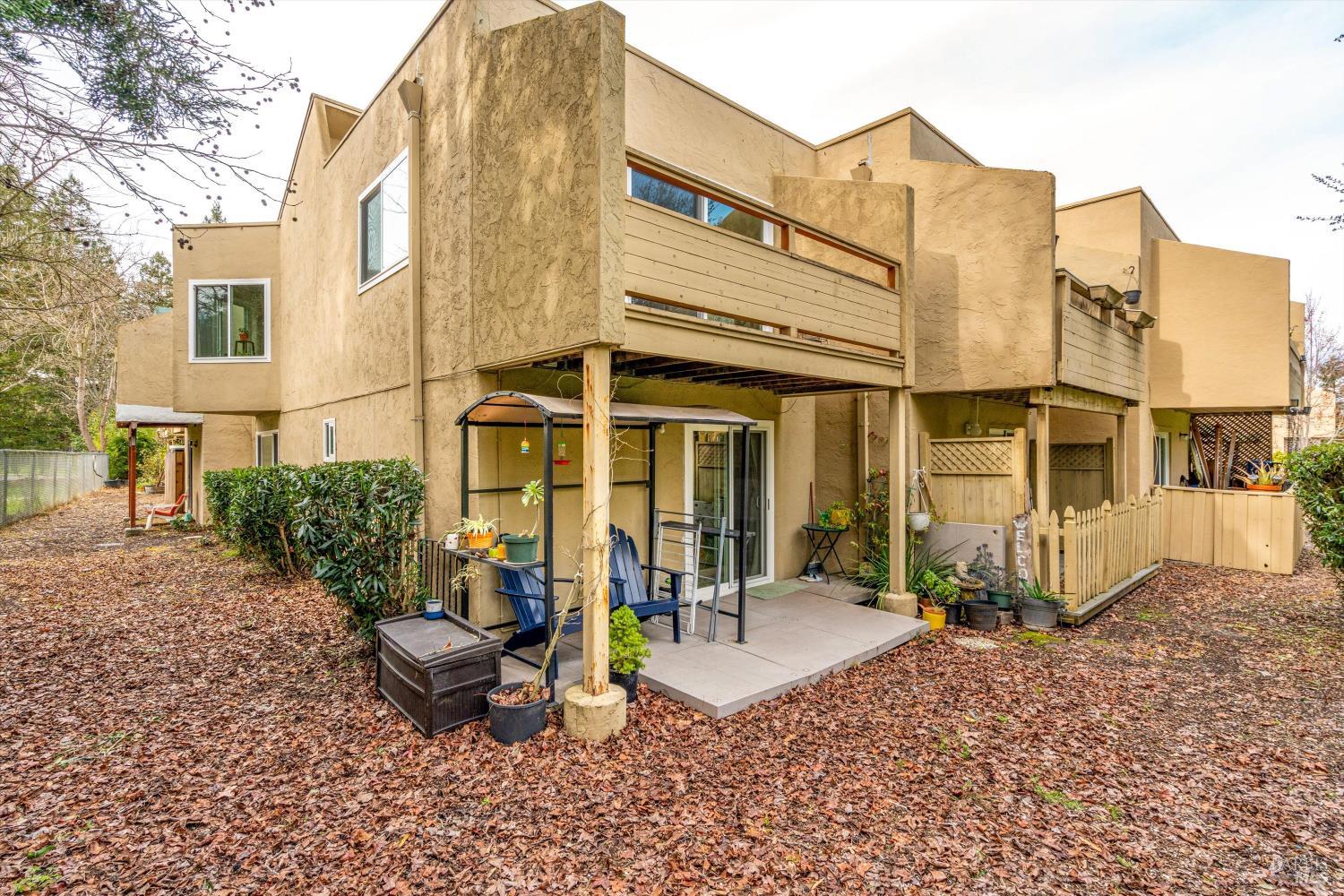 3098 Yulupa Avenue