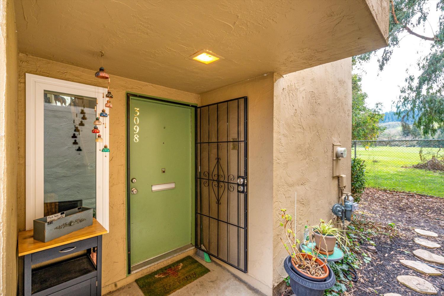 3098 Yulupa Avenue