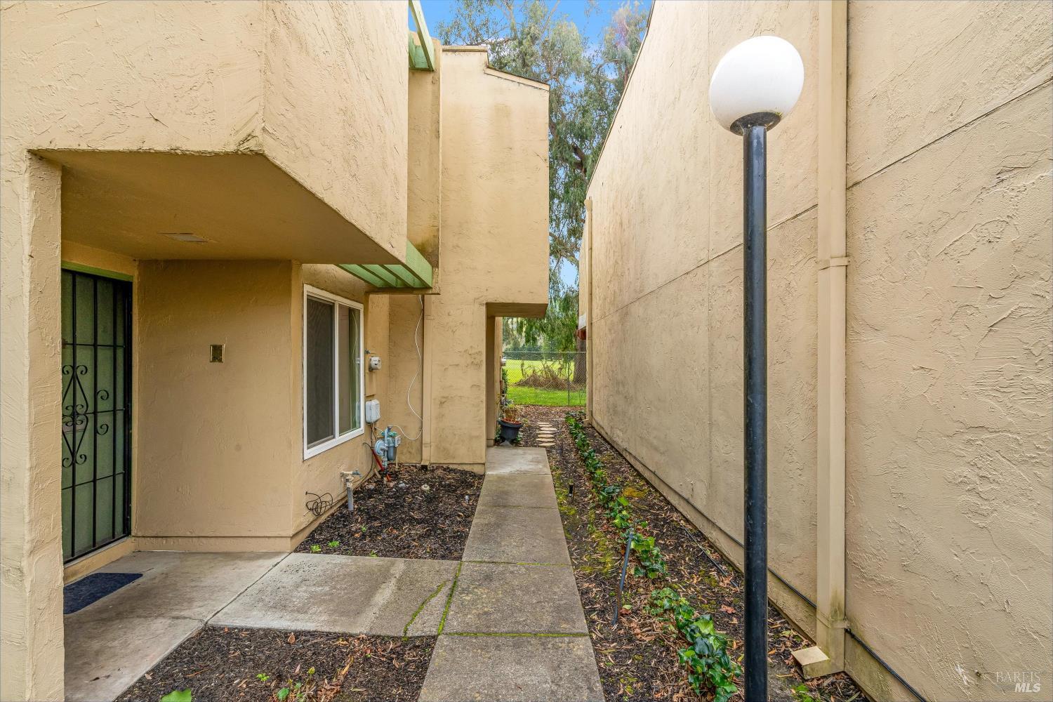 3098 Yulupa Avenue