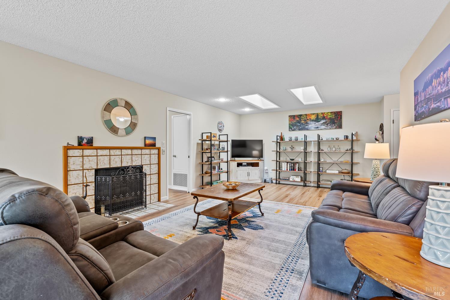 497 Oak Vista Place