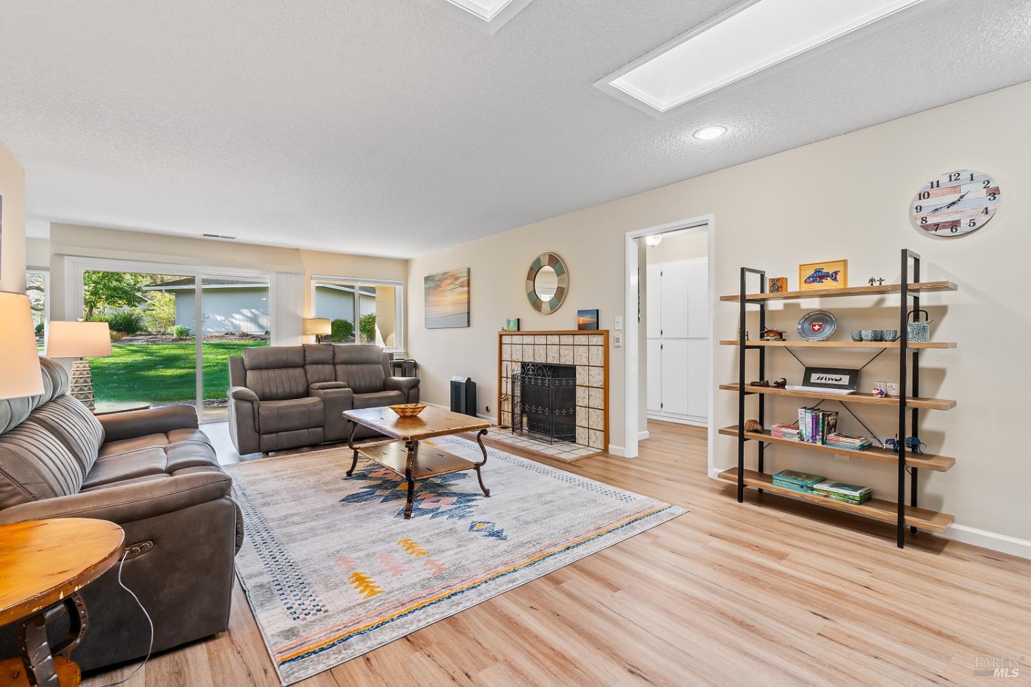 497 Oak Vista Place