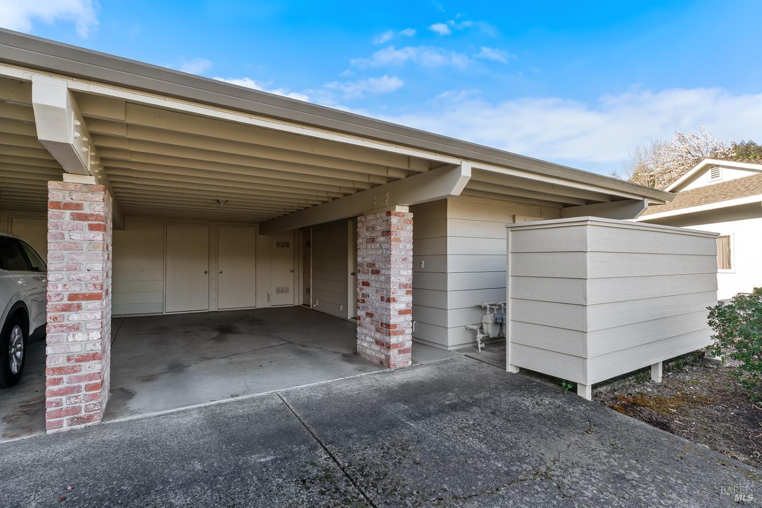 497 Oak Vista Place