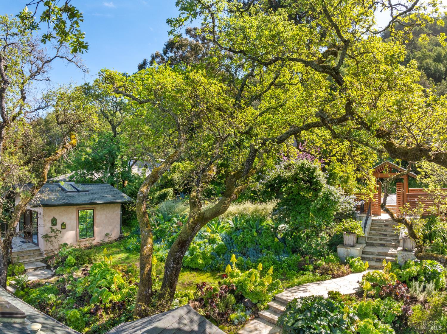 118 Francis Avenue