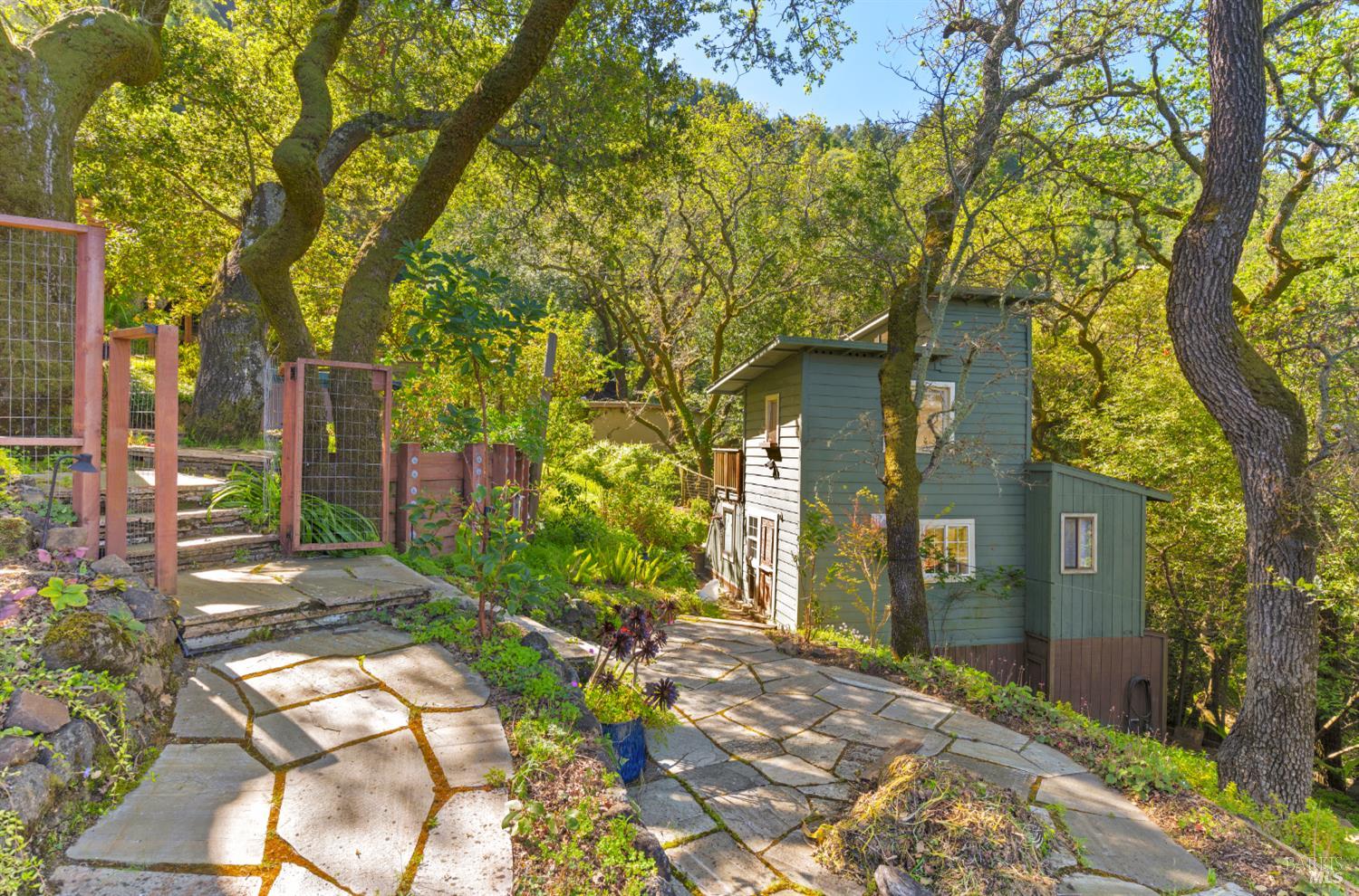 118 Francis Avenue