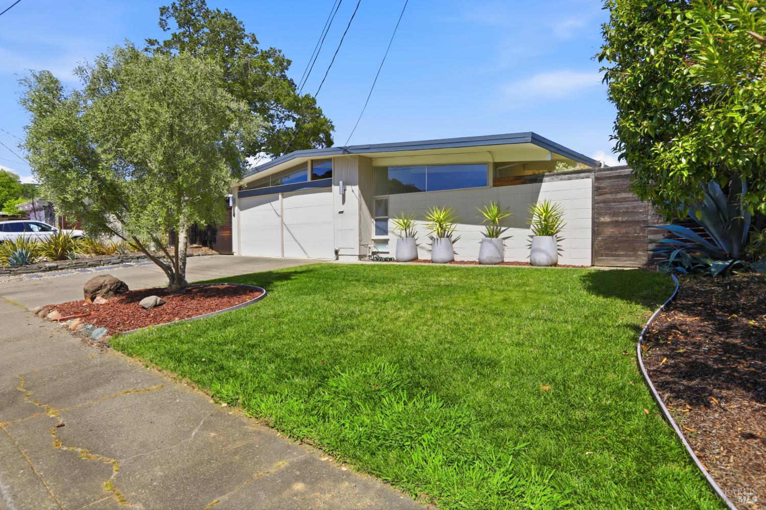 656 Bamboo Terrace