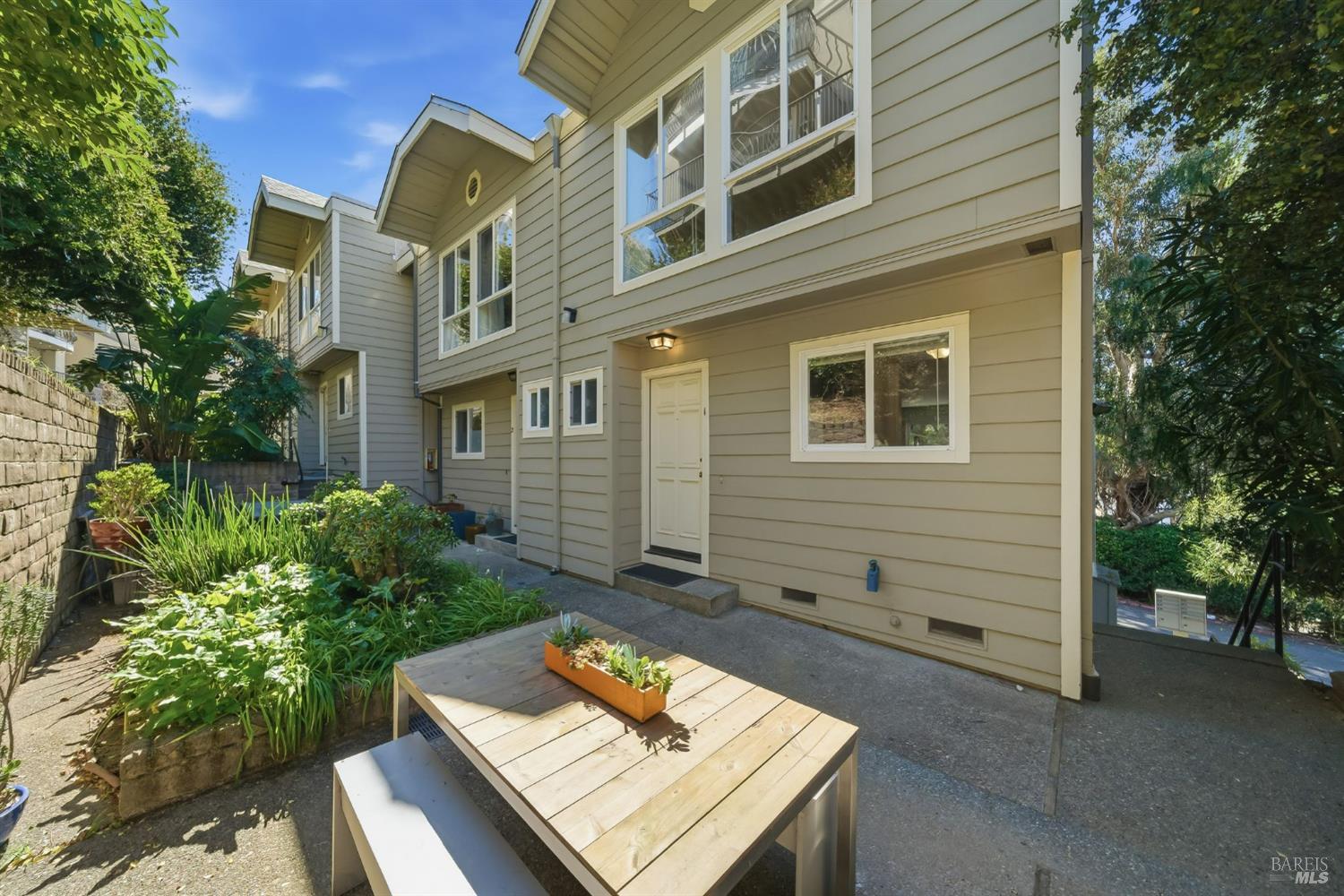 10 Professional Center Parkway # 1