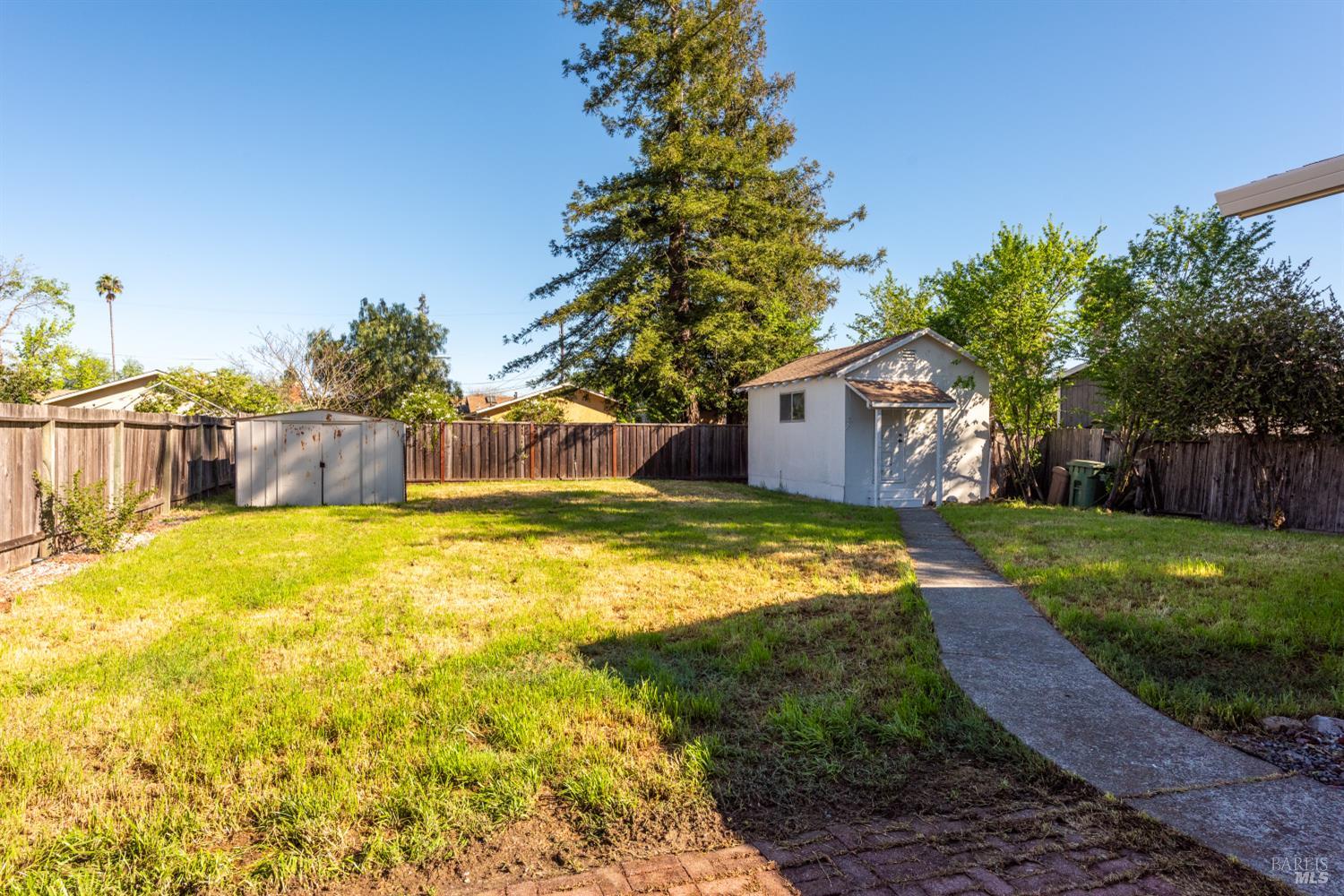 1521 Ditty Avenue