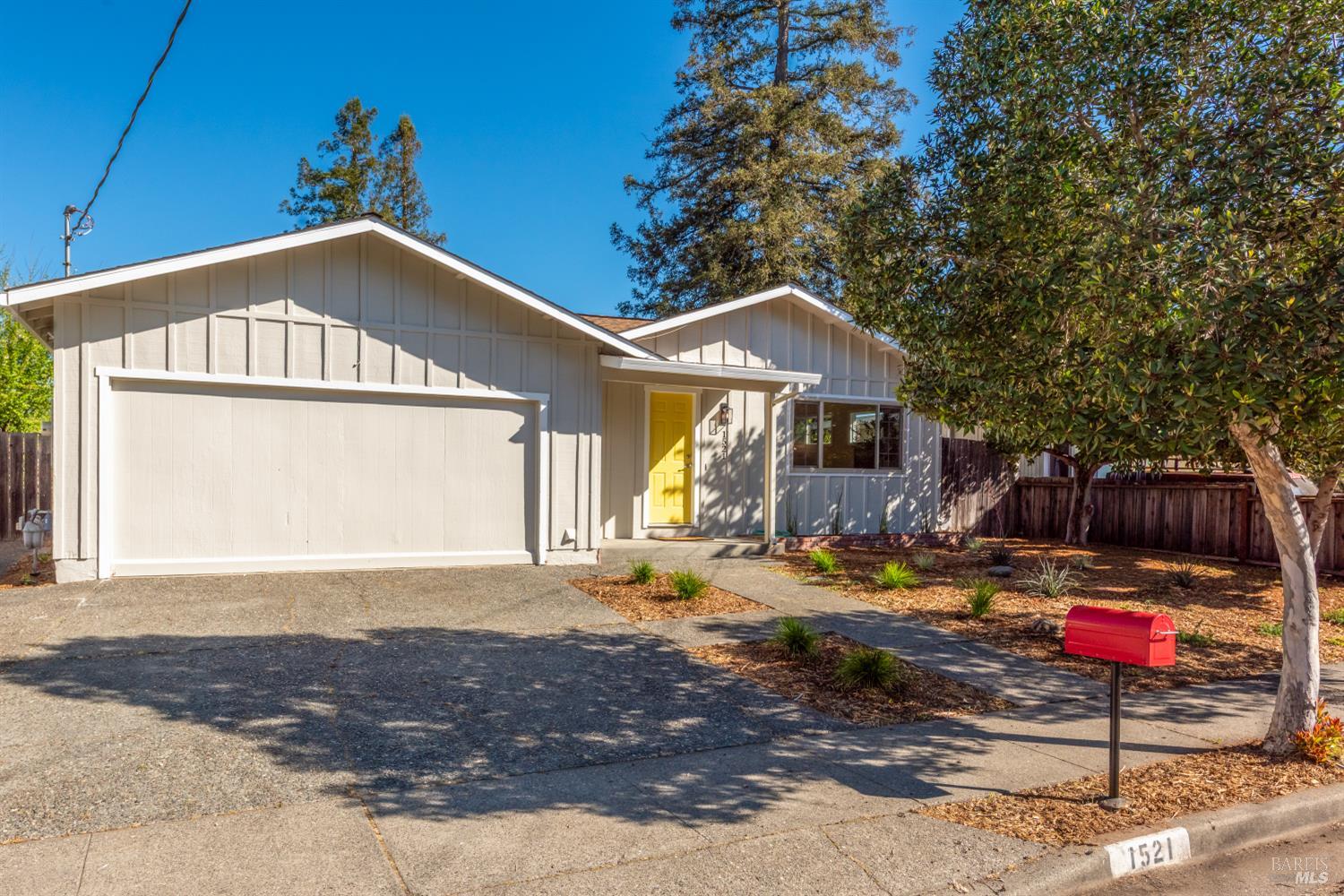 1521 Ditty Avenue
