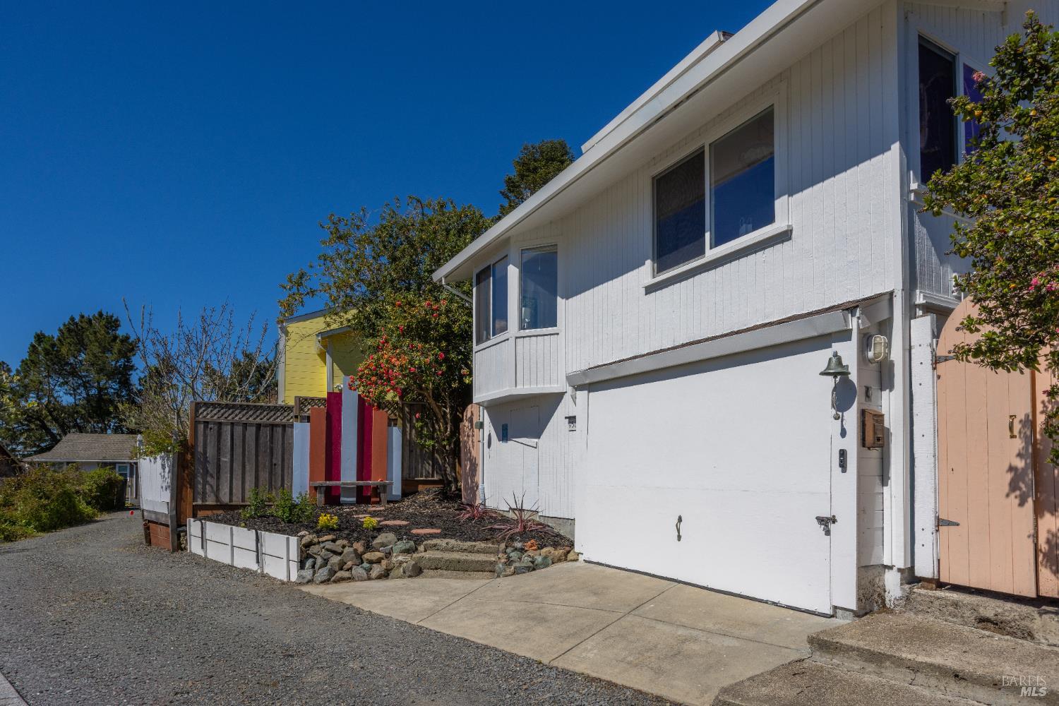9500 El Camino Alley