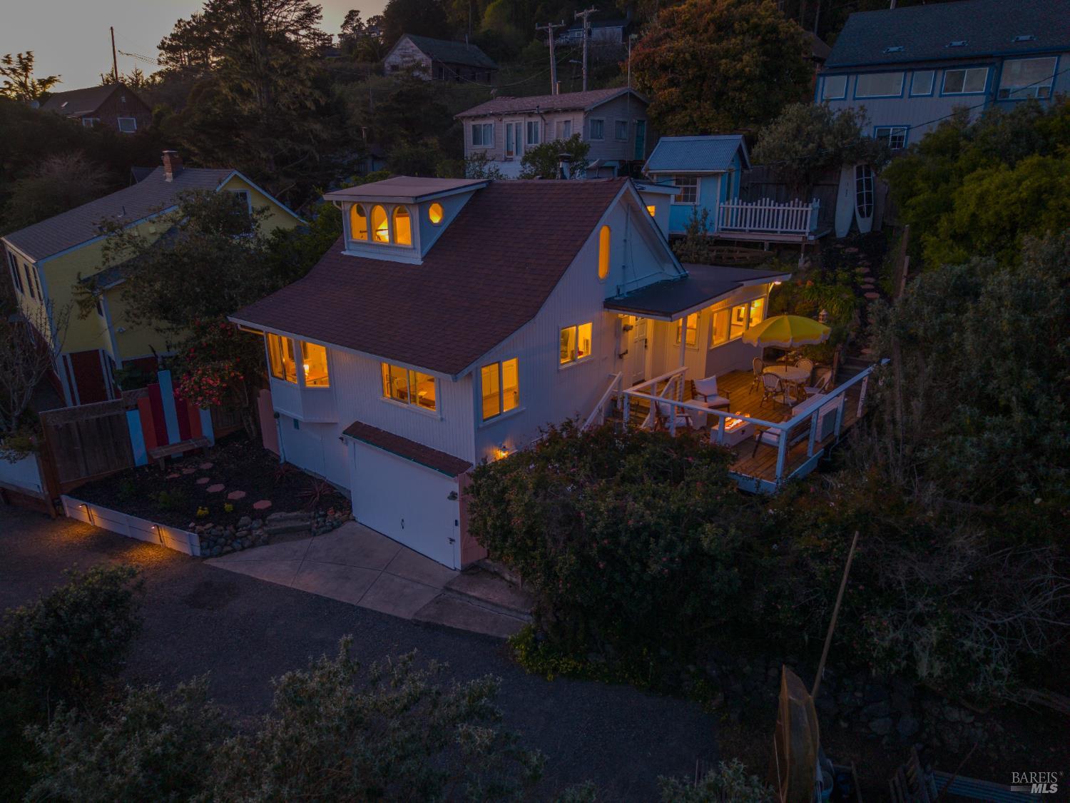 9500 El Camino Alley