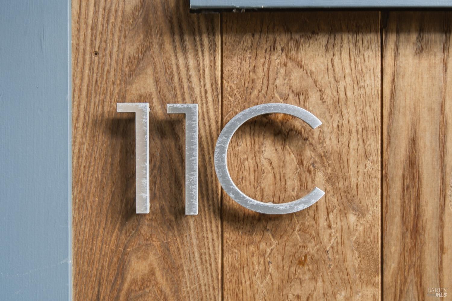 11 Commodore Marina
