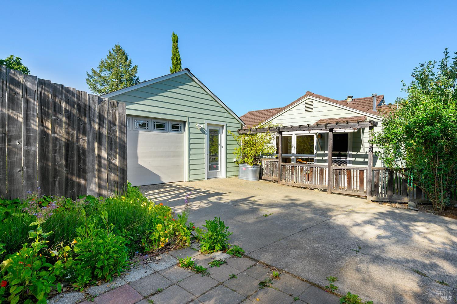 796 S High St Street