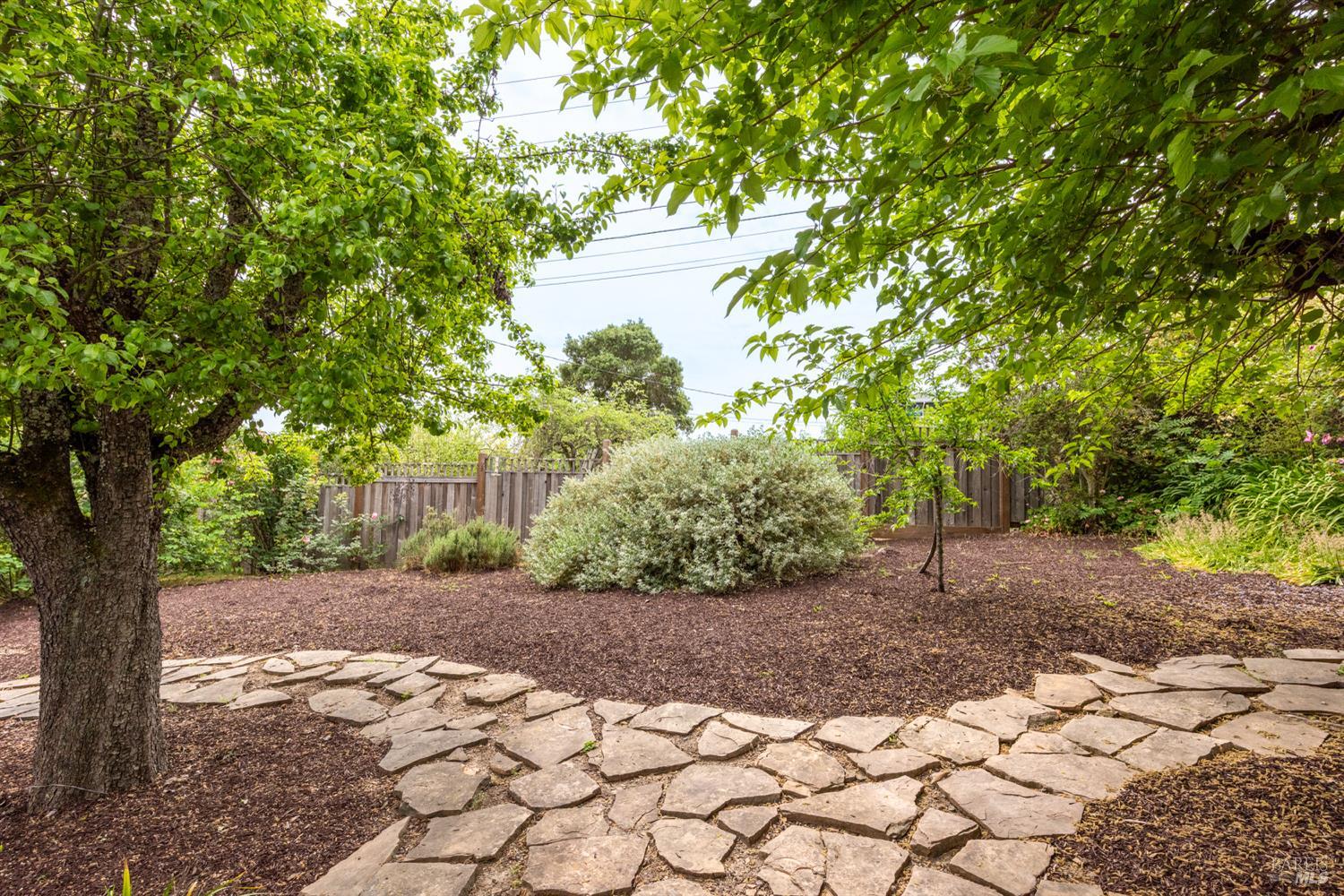 5642 Yerba Buena Road