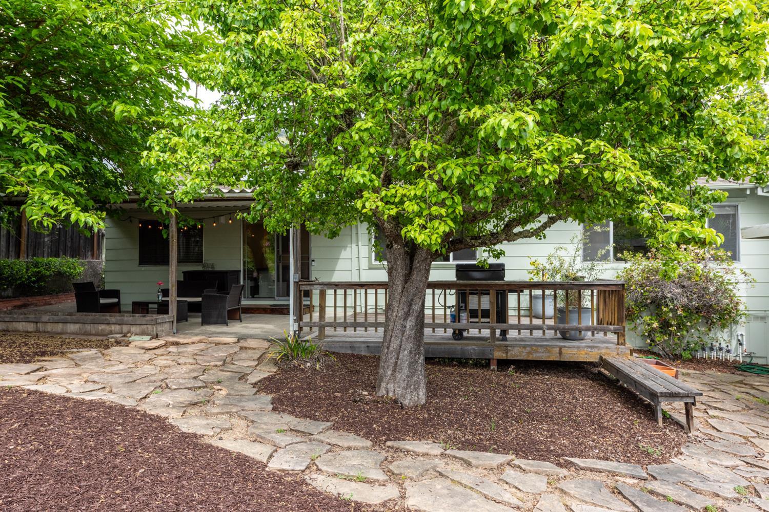 5642 Yerba Buena Road