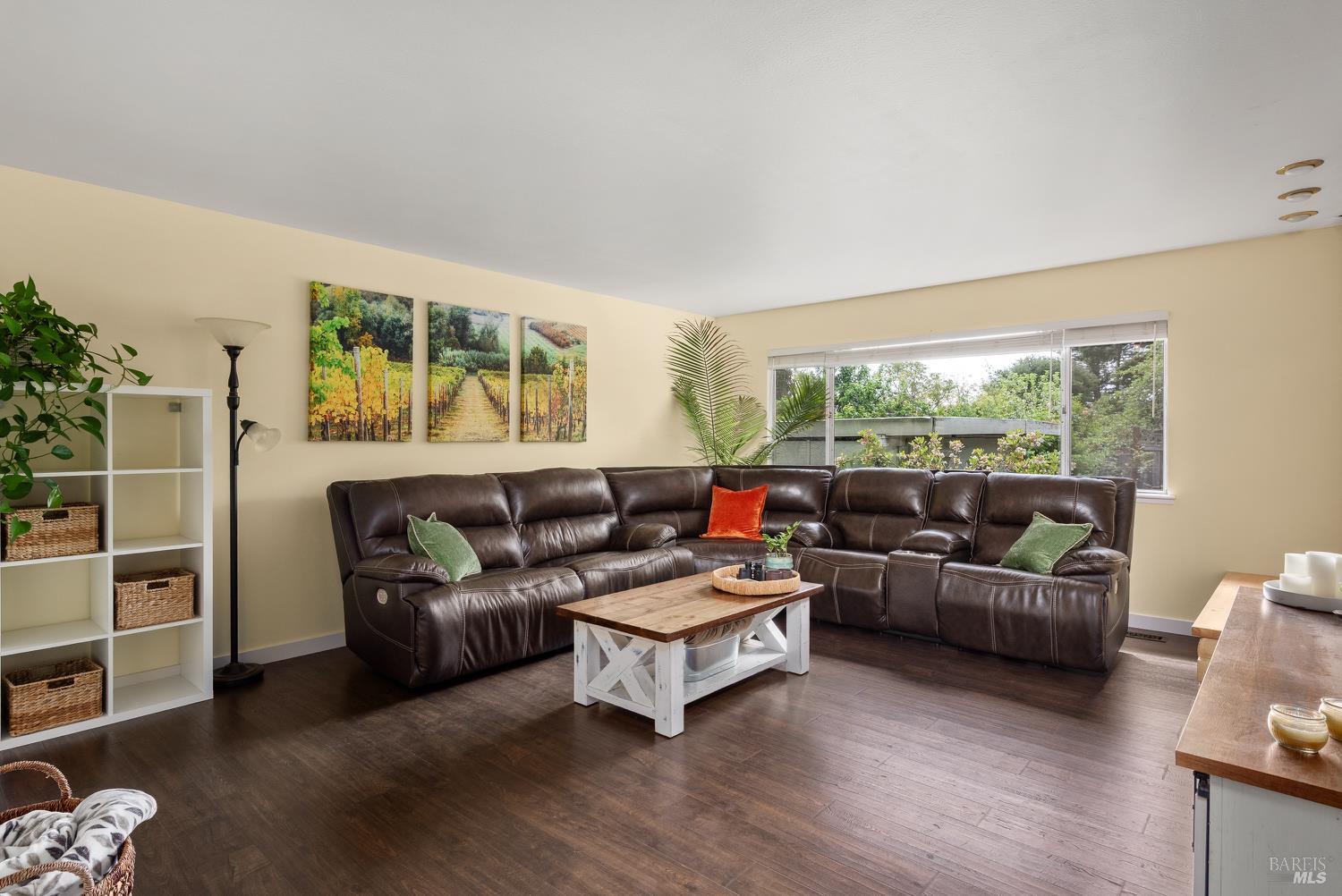 5642 Yerba Buena Road