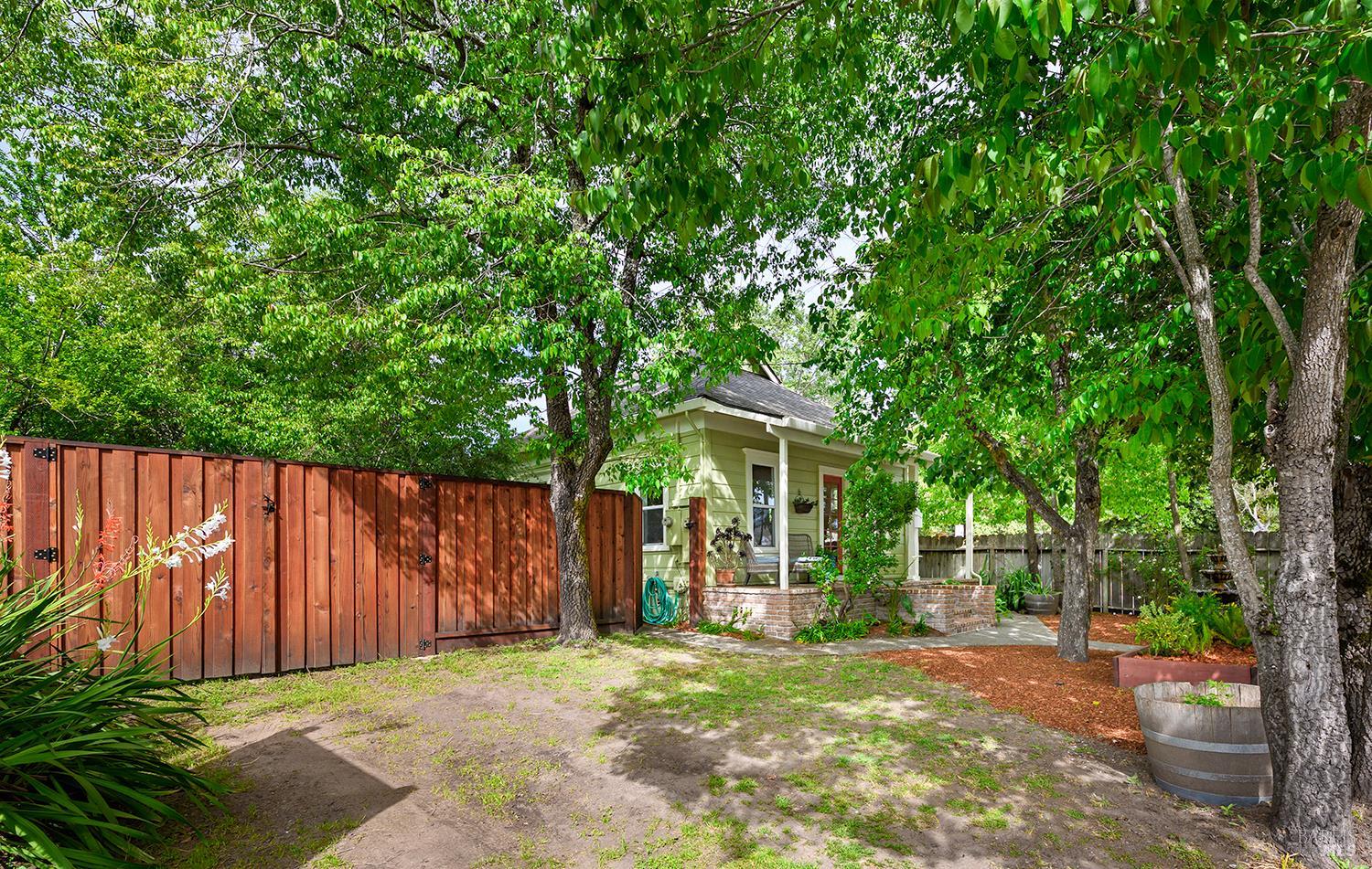 318 Petaluma Avenue