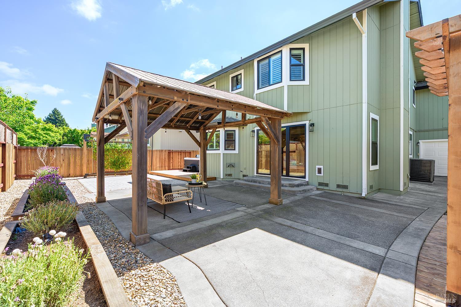 1504 Maria Place